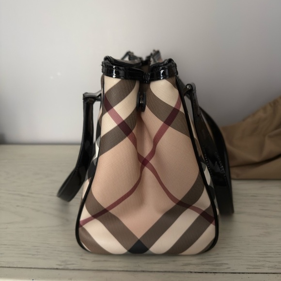 Burberry Checkered Shoulder Bag - Picture 6 of 10